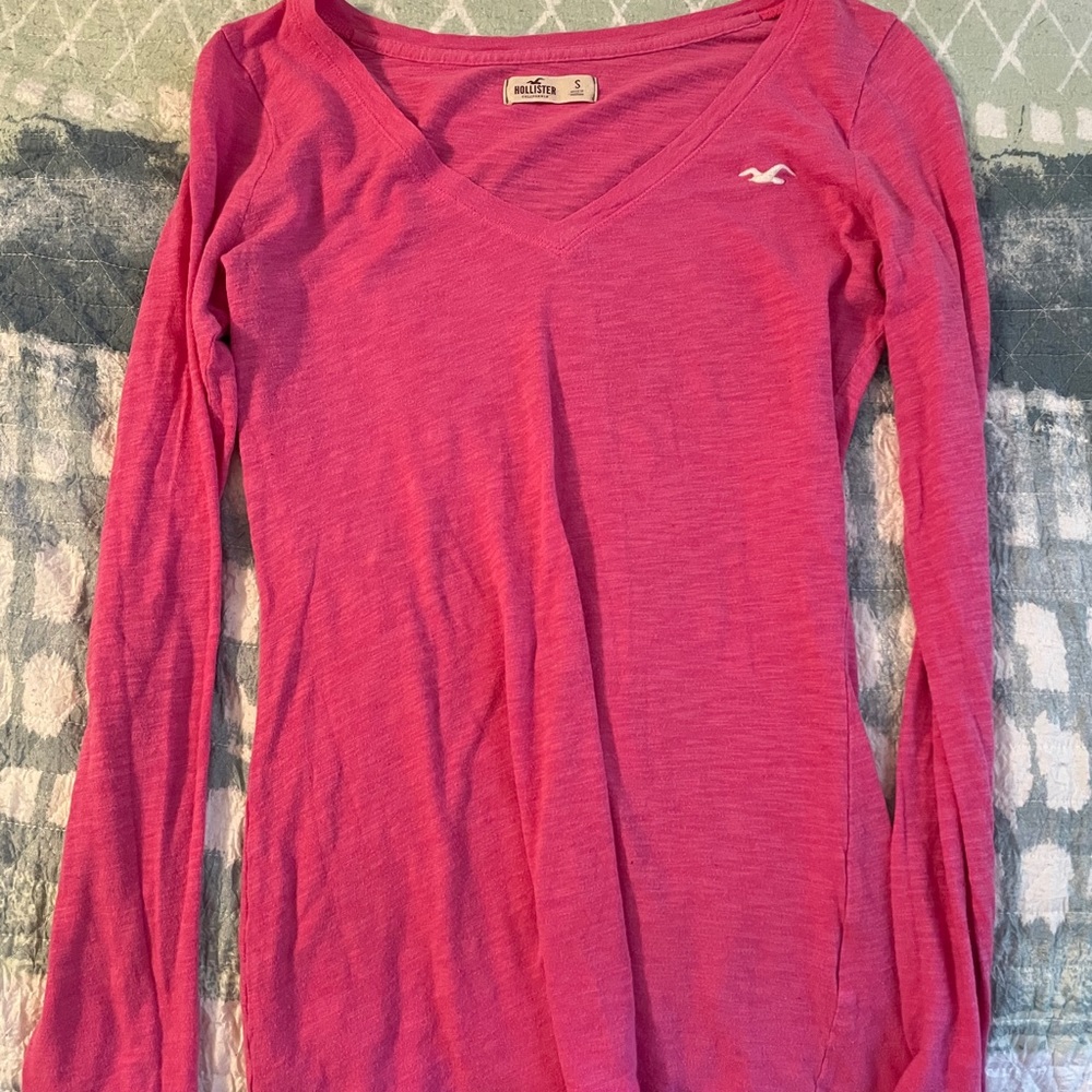 Hollister v-neck